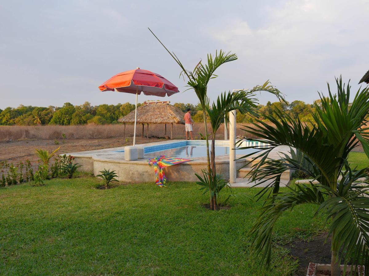 Cabanas Playa Linda 3901 Hotel ทาปาชูลา ภายนอก รูปภาพ